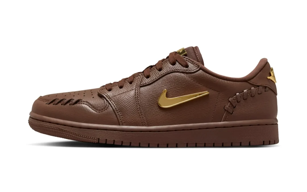 【2024年 10/7 発売】NIKE WMNS AIR JORDAN 1 LOW METHOD OF MAKE “Cacao Wow/Metallic Gold” (ナイキ ウィメンズ エア ジョーダン 1 ロー MM “メソッドオブメイク/カカオワオ/メタリックゴールド”) [FN5032-201]