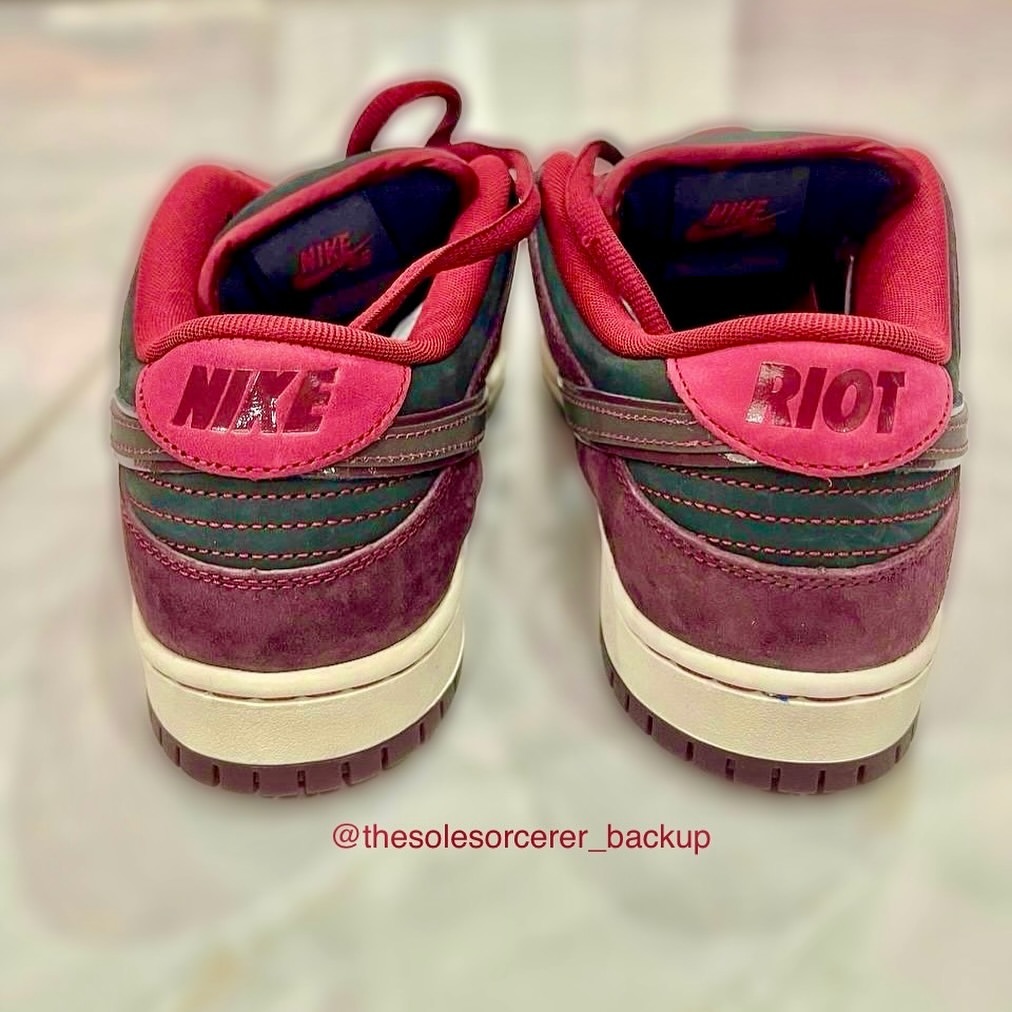 【国内 2025年 1/22 & 1/24 発売】Riot Skateshop × NIKE SB DUNK LOW (ライオットスケートショップ ナイキ ダンク ロー) [FZ1289-200]