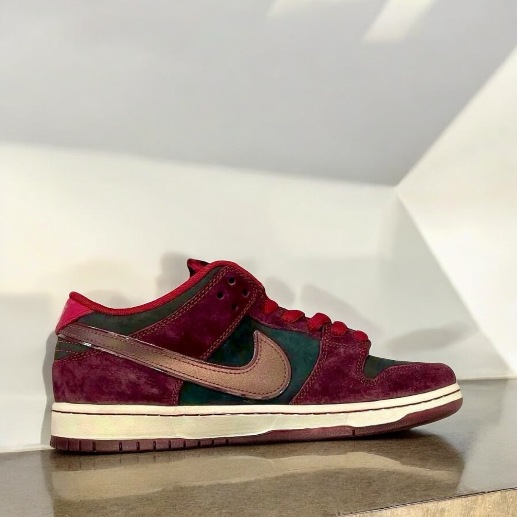 【国内 2025年 1/22 & 1/24 発売】Riot Skateshop × NIKE SB DUNK LOW (ライオットスケートショップ ナイキ ダンク ロー) [FZ1289-200]