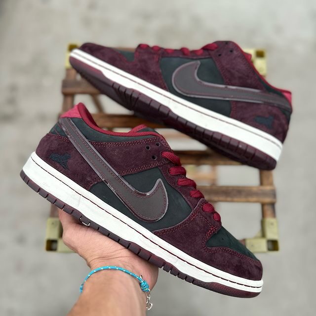 【国内 2025年 1/22 & 1/24 発売】Riot Skateshop × NIKE SB DUNK LOW (ライオットスケートショップ ナイキ ダンク ロー) [FZ1289-200]