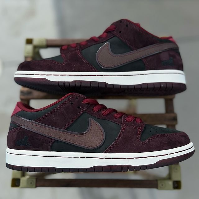 【国内 2025年 1/22 & 1/24 発売】Riot Skateshop × NIKE SB DUNK LOW (ライオットスケートショップ ナイキ ダンク ロー) [FZ1289-200]