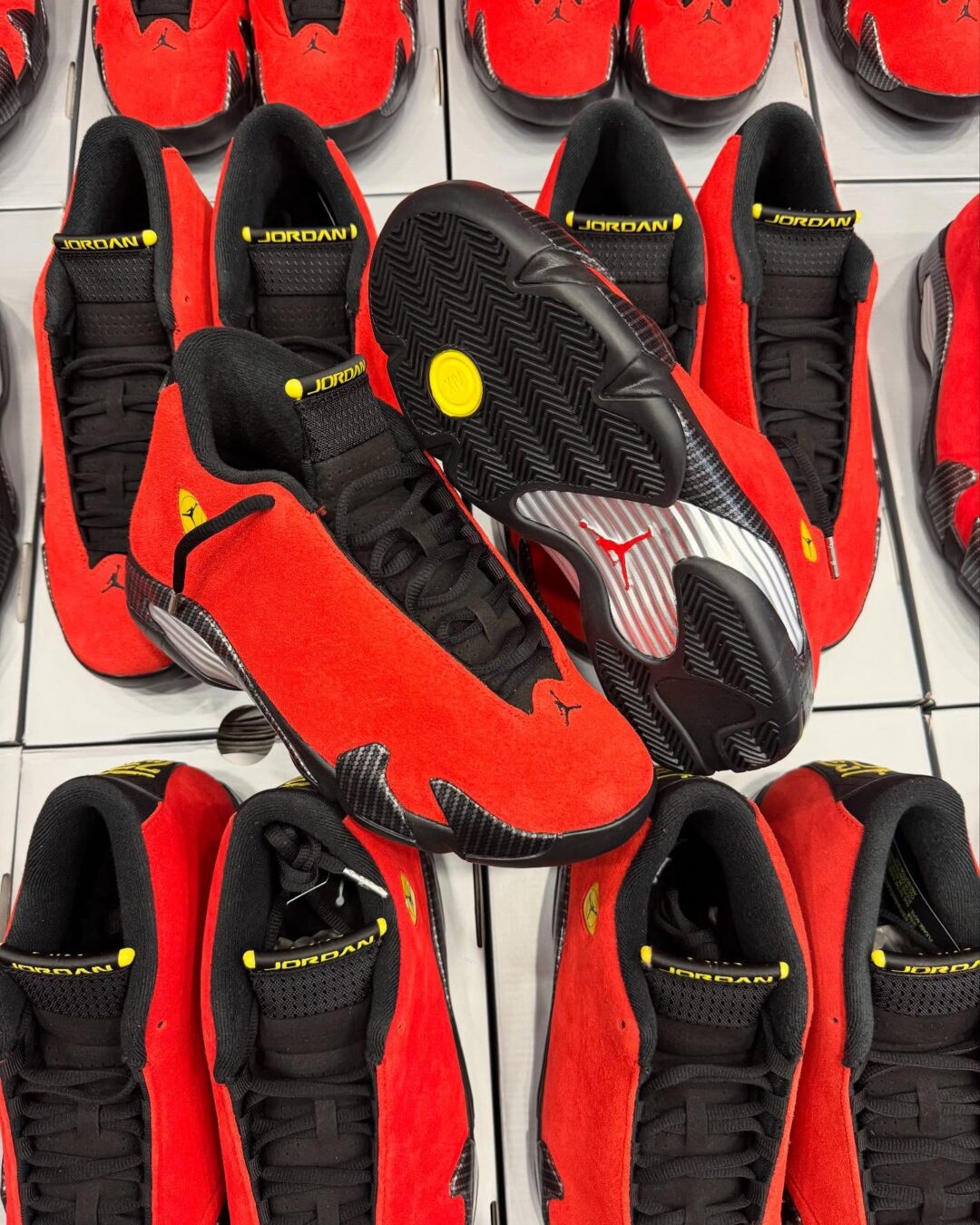【2025年 6/11 発売】NIKE AIR JORDAN 14 “Ferrari” (ナイキ エア ジョーダン 14 “フェラーリ”) [IF5015-600]
