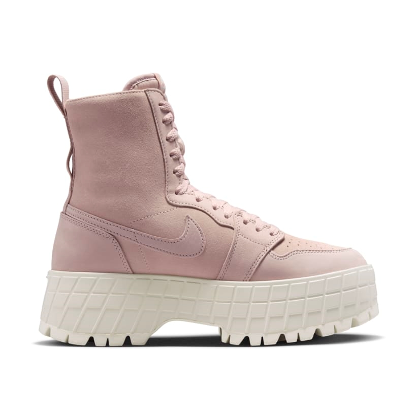 【2024年 11/22 発売】NIKE W AIR JORDAN 1 HIGH BROOKLYN “Pink Suede” (ナイキ ウィメンズ ナイキ エア ジョーダン 1 ハイ ブルックリン “ピンクスエード”) [FJ5737-601]