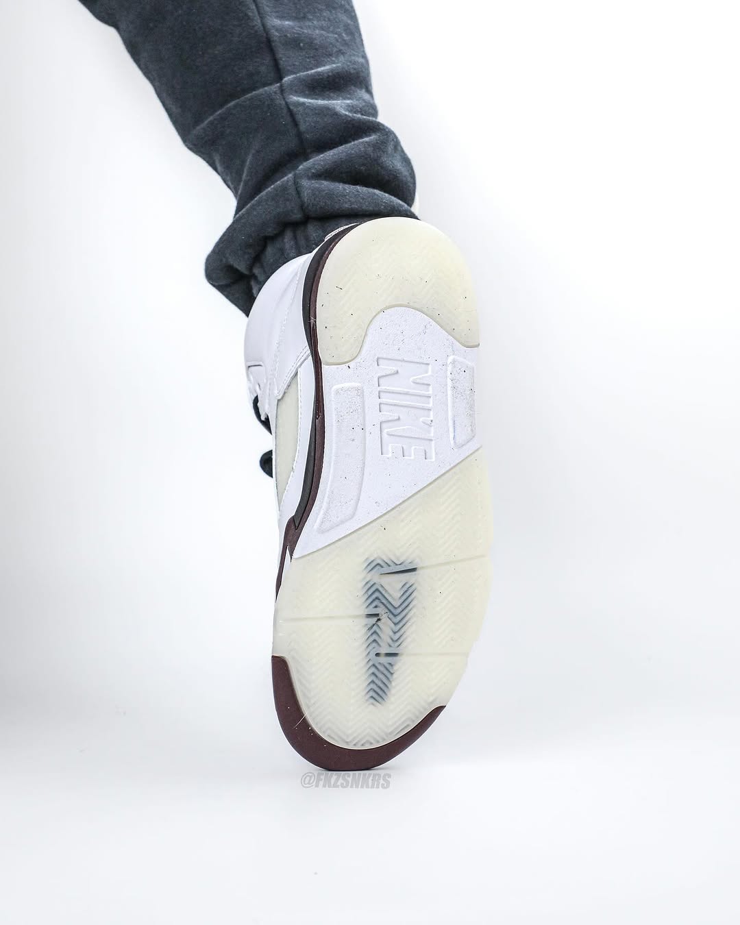 【2025年 5/14 発売予定】A Ma Maniére × NIKE AIR JORDAN 5 SP “White/Burgundy Crush” (ア マ マニエール ナイキ エア ジョーダン 5 SP) [IB1528-100]