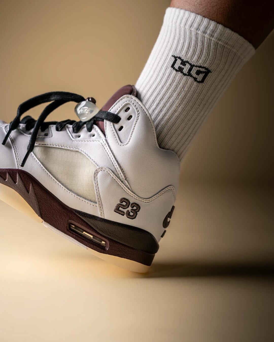 【2025年 6/7 発売予定】A Ma Maniére × NIKE AIR JORDAN 5 SP “White/Burgundy Crush” (ア マ マニエール ナイキ エア ジョーダン 5 SP) [IB1528-100]