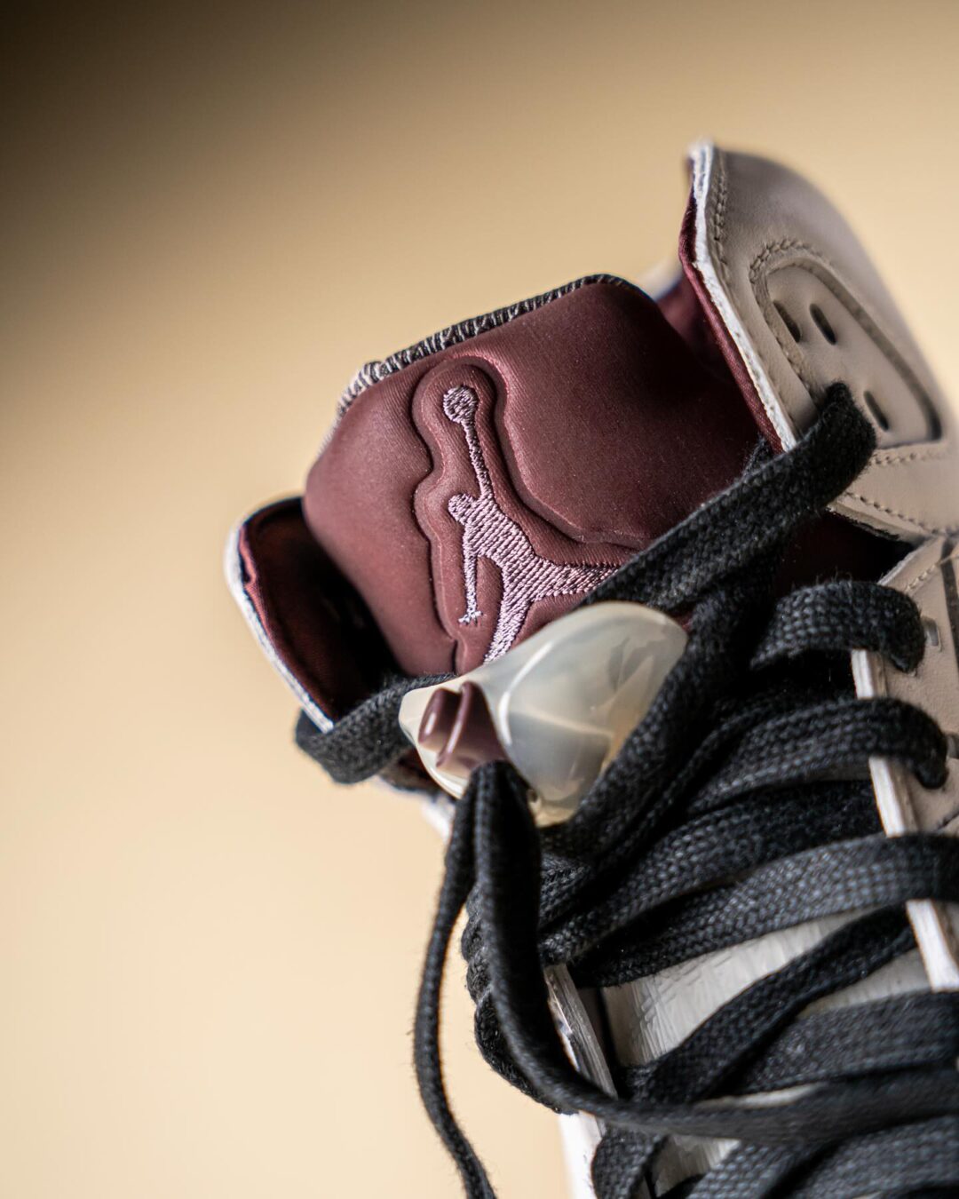 【2025年 6/7 発売予定】A Ma Maniére × NIKE AIR JORDAN 5 SP “White/Burgundy Crush” (ア マ マニエール ナイキ エア ジョーダン 5 SP) [IB1528-100]