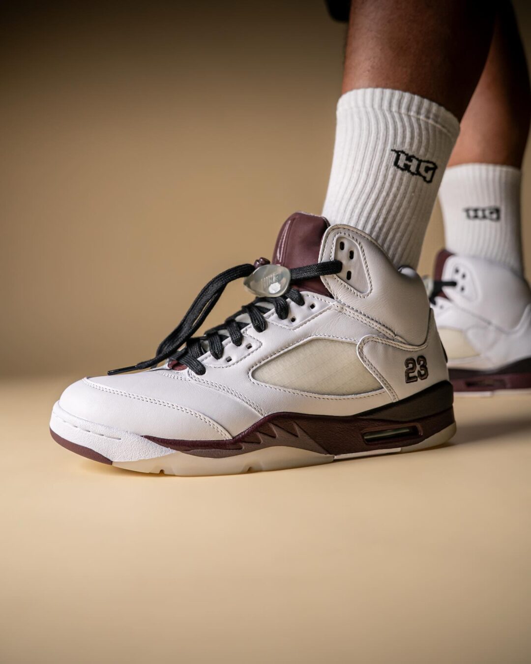 【2025年 6/7 発売予定】A Ma Maniére × NIKE AIR JORDAN 5 SP “White/Burgundy Crush” (ア マ マニエール ナイキ エア ジョーダン 5 SP) [IB1528-100]