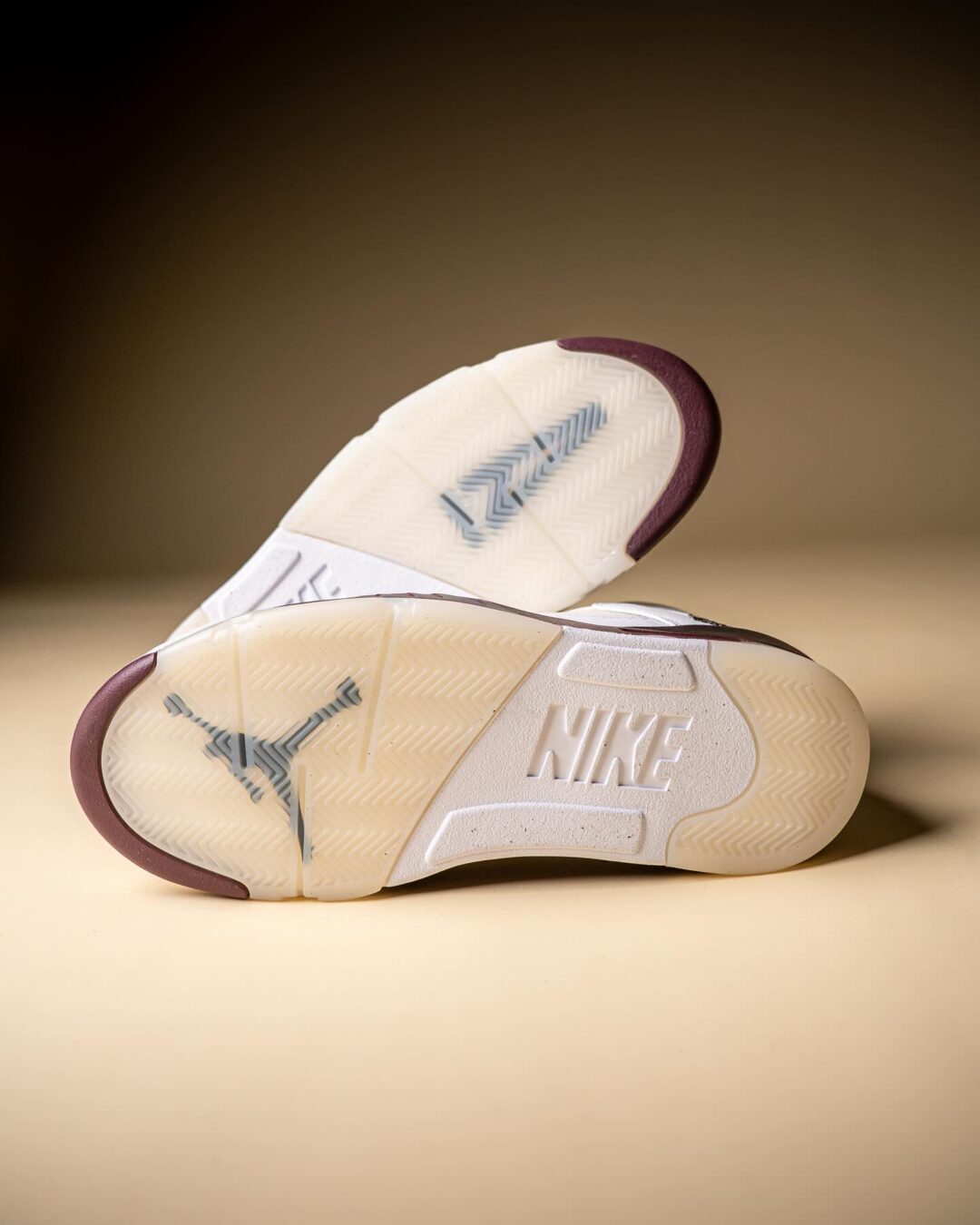 【2025年 6/7 発売予定】A Ma Maniére × NIKE AIR JORDAN 5 SP “White/Burgundy Crush” (ア マ マニエール ナイキ エア ジョーダン 5 SP) [IB1528-100]