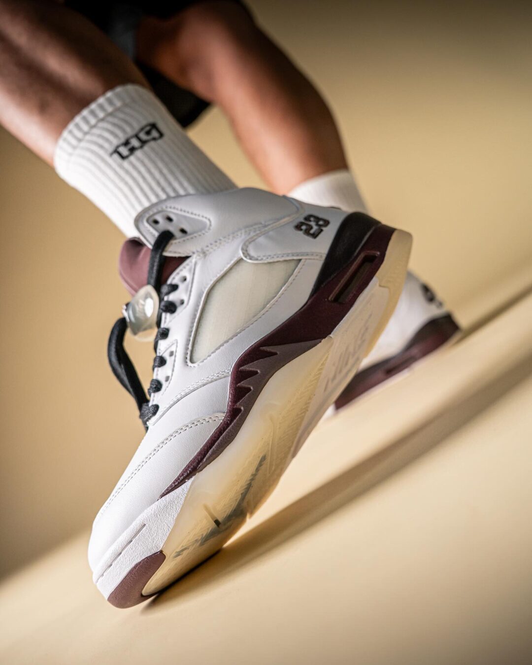 【2025年 6/7 発売予定】A Ma Maniére × NIKE AIR JORDAN 5 SP “White/Burgundy Crush” (ア マ マニエール ナイキ エア ジョーダン 5 SP) [IB1528-100]
