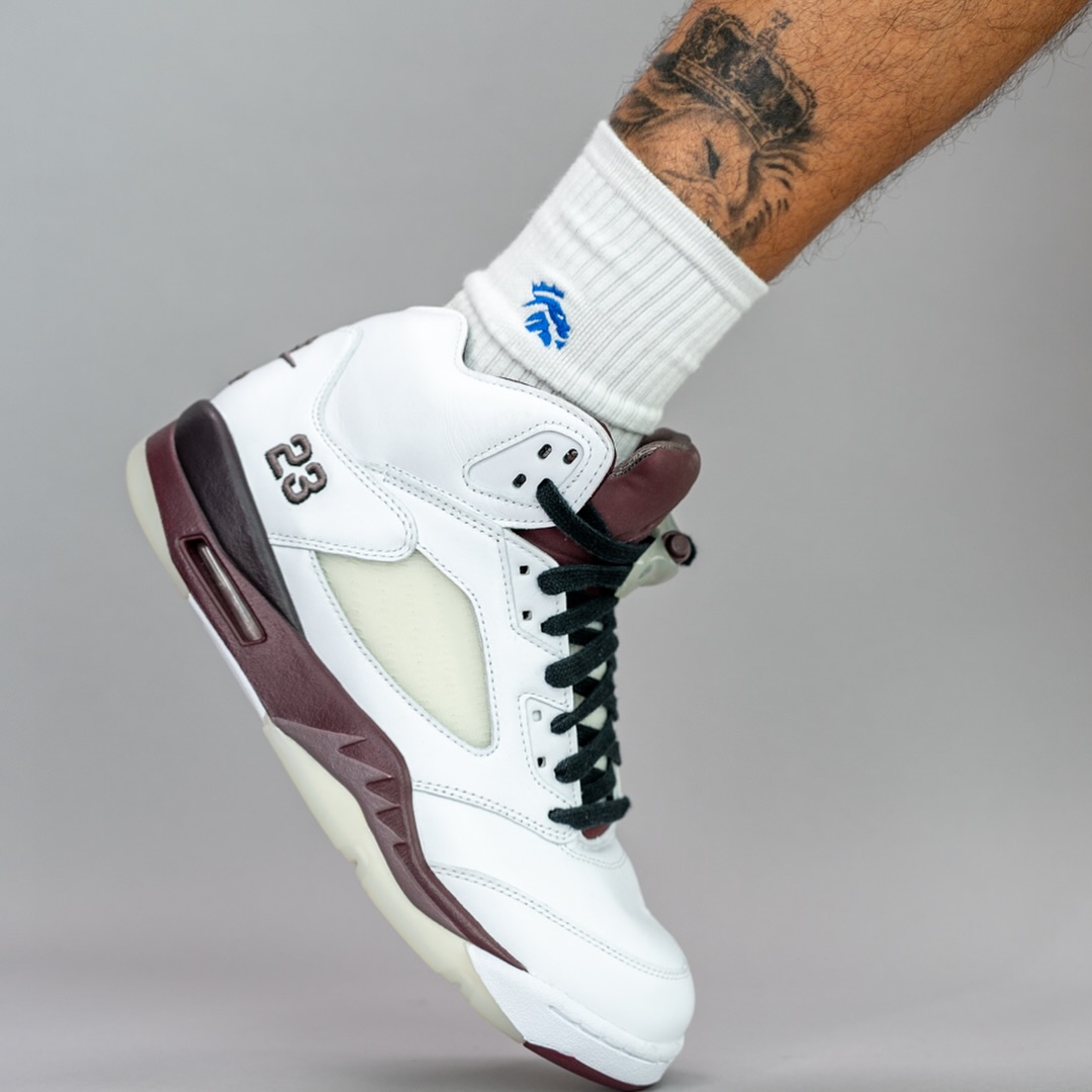 【2025年 6/7 発売予定】A Ma Maniére × NIKE AIR JORDAN 5 SP “White/Burgundy Crush” (ア マ マニエール ナイキ エア ジョーダン 5 SP) [IB1528-100]