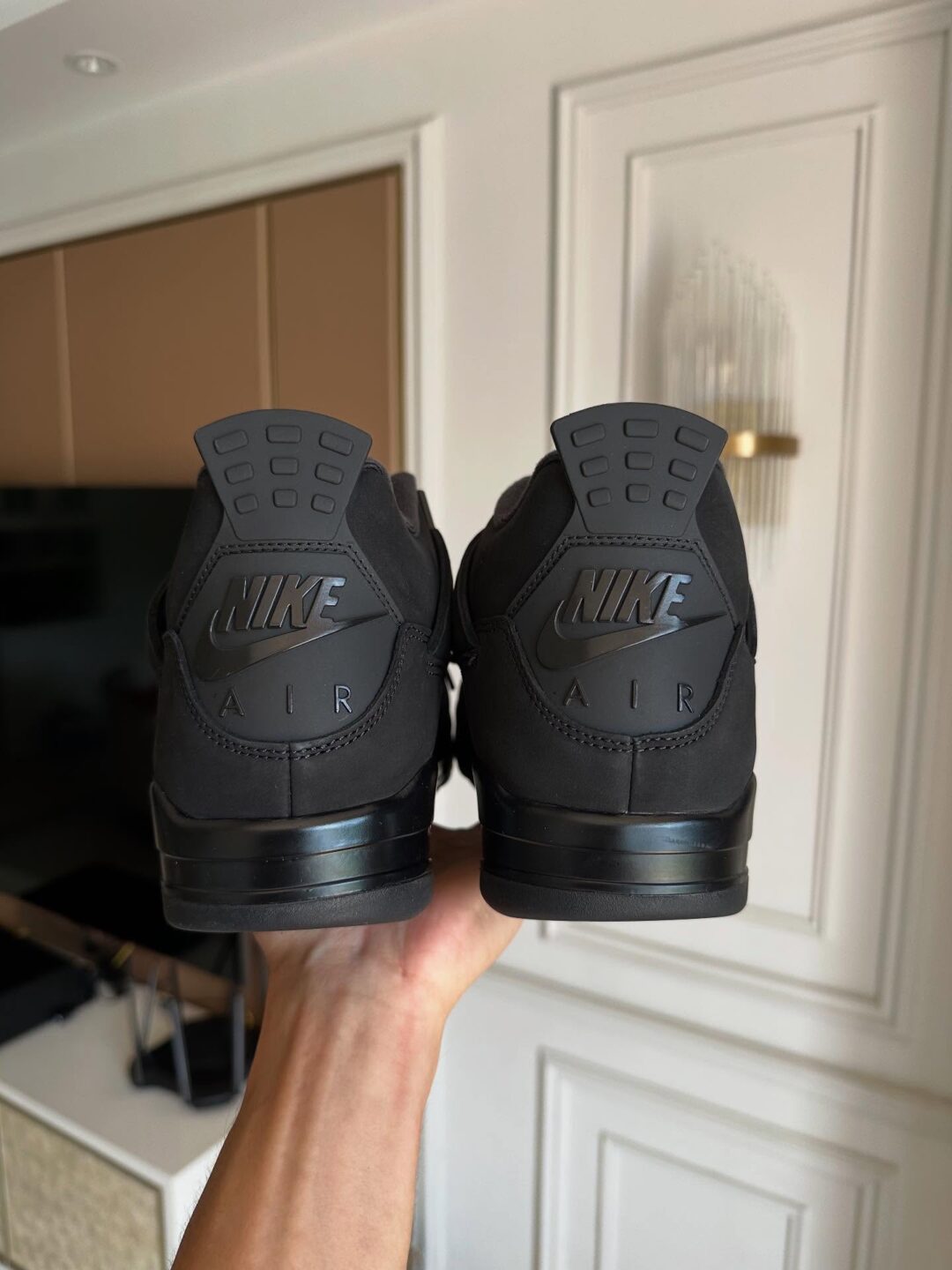 【2025年 11/28 復刻予定】NIKE AIR JORDAN 4 RETRO “Black Cat/Black/Light Graphite” (ナイキ エア ジョーダン 4 レトロ “ブラックキャット/ブラック/ライトグラファイト”) [FV5029-010]