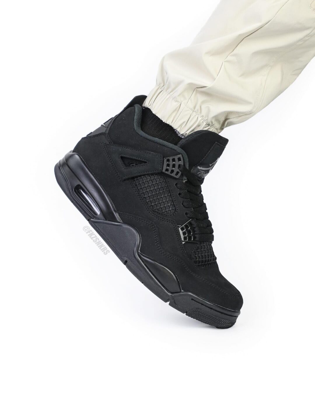 【2025年 11/28 復刻予定】NIKE AIR JORDAN 4 RETRO “Black Cat/Black/Light Graphite” (ナイキ エア ジョーダン 4 レトロ “ブラックキャット/ブラック/ライトグラファイト”) [FV5029-010]