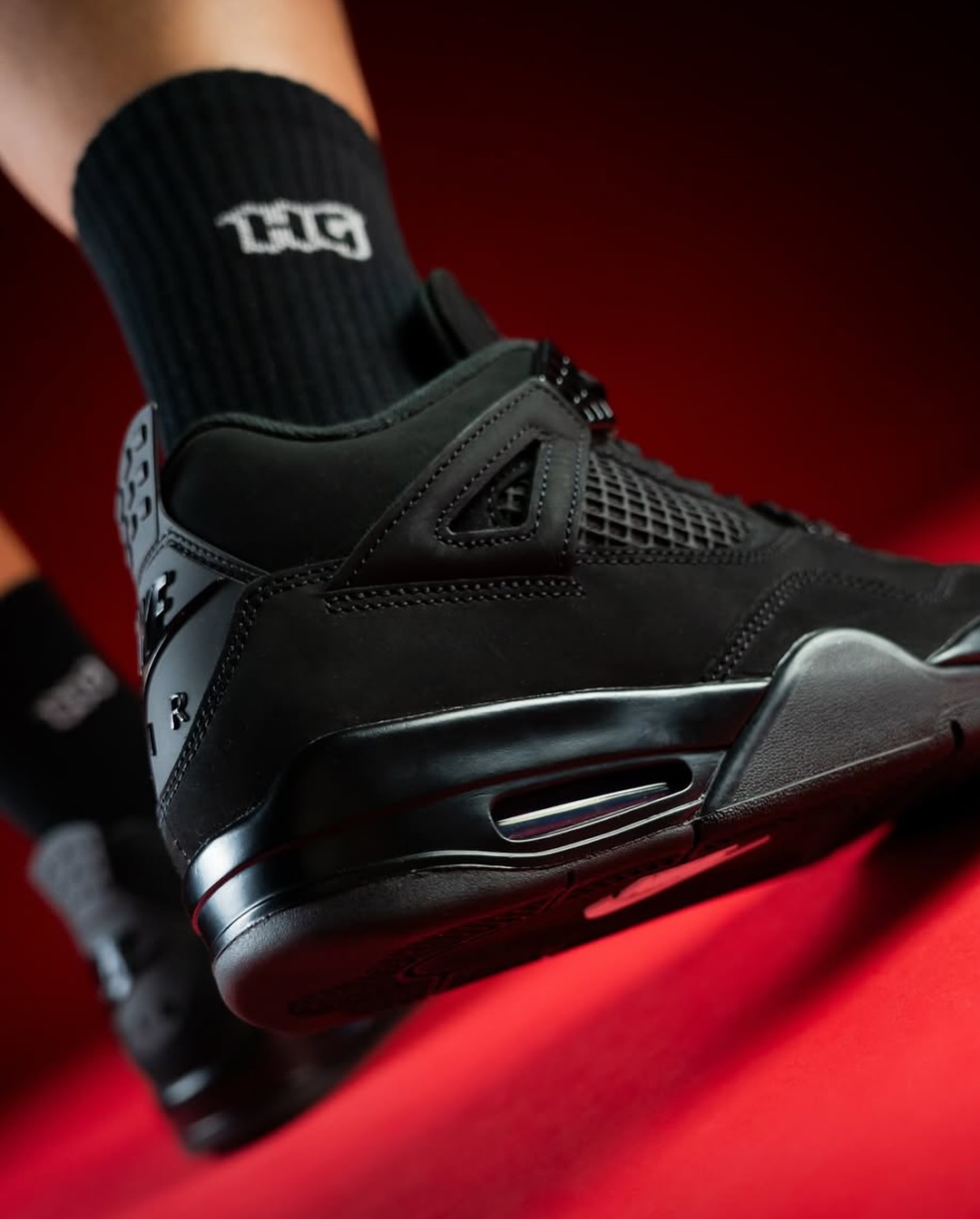 【2025年 11/28 復刻予定】NIKE AIR JORDAN 4 RETRO “Black Cat/Black/Light Graphite” (ナイキ エア ジョーダン 4 レトロ “ブラックキャット/ブラック/ライトグラファイト”) [FV5029-010]