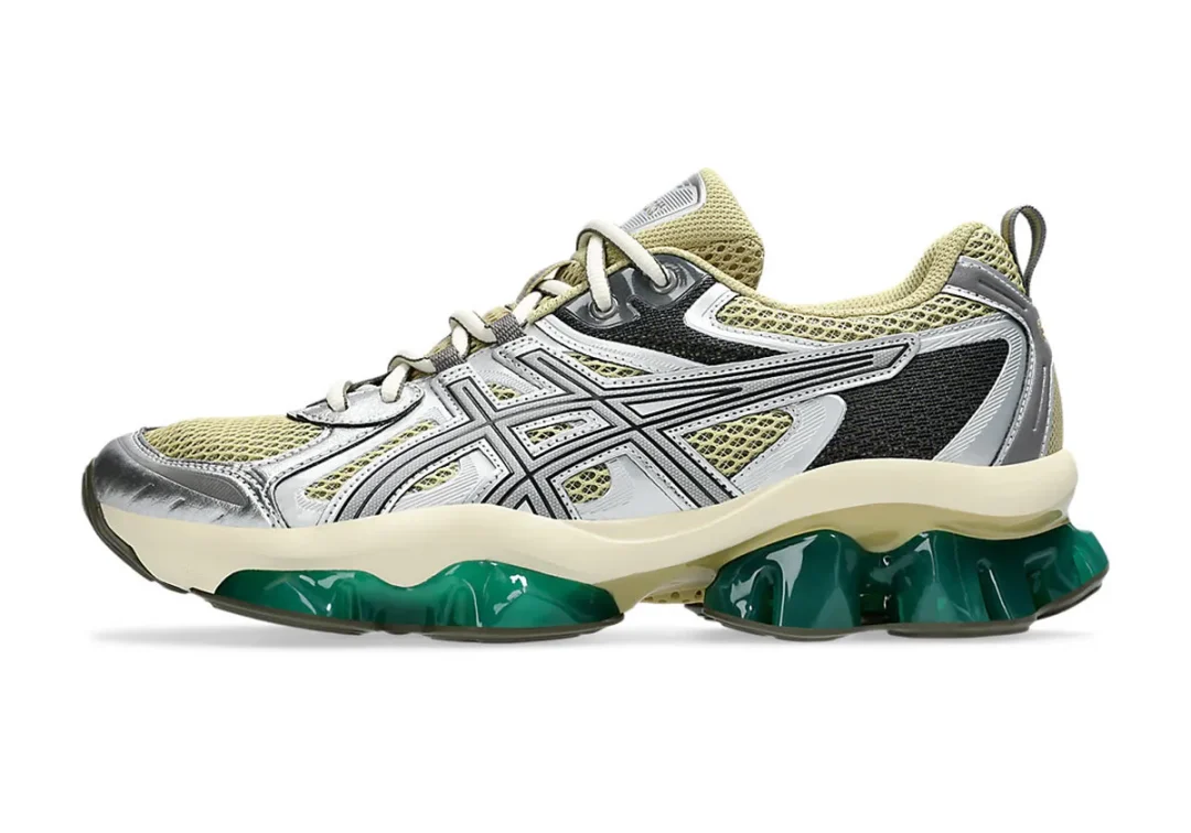 【2024年 10/17 発売】ASICS GEL-QUANTUM KINETIC “Kahki/Silver” (アシックス ゲルクォンタム キネティック) [1203A270.252]