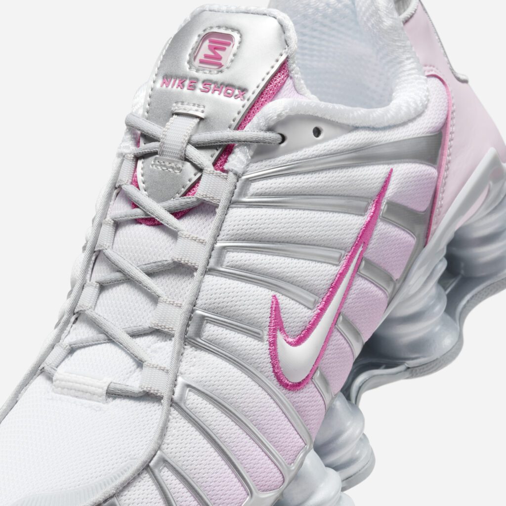 【2024年 9/29 発売】NIKE SHOX TL “Metallic Platinum/Pinksicle” (ナイキ ショックス “メタリックプラチナム/ピンクシクル”) [HV2520-001]