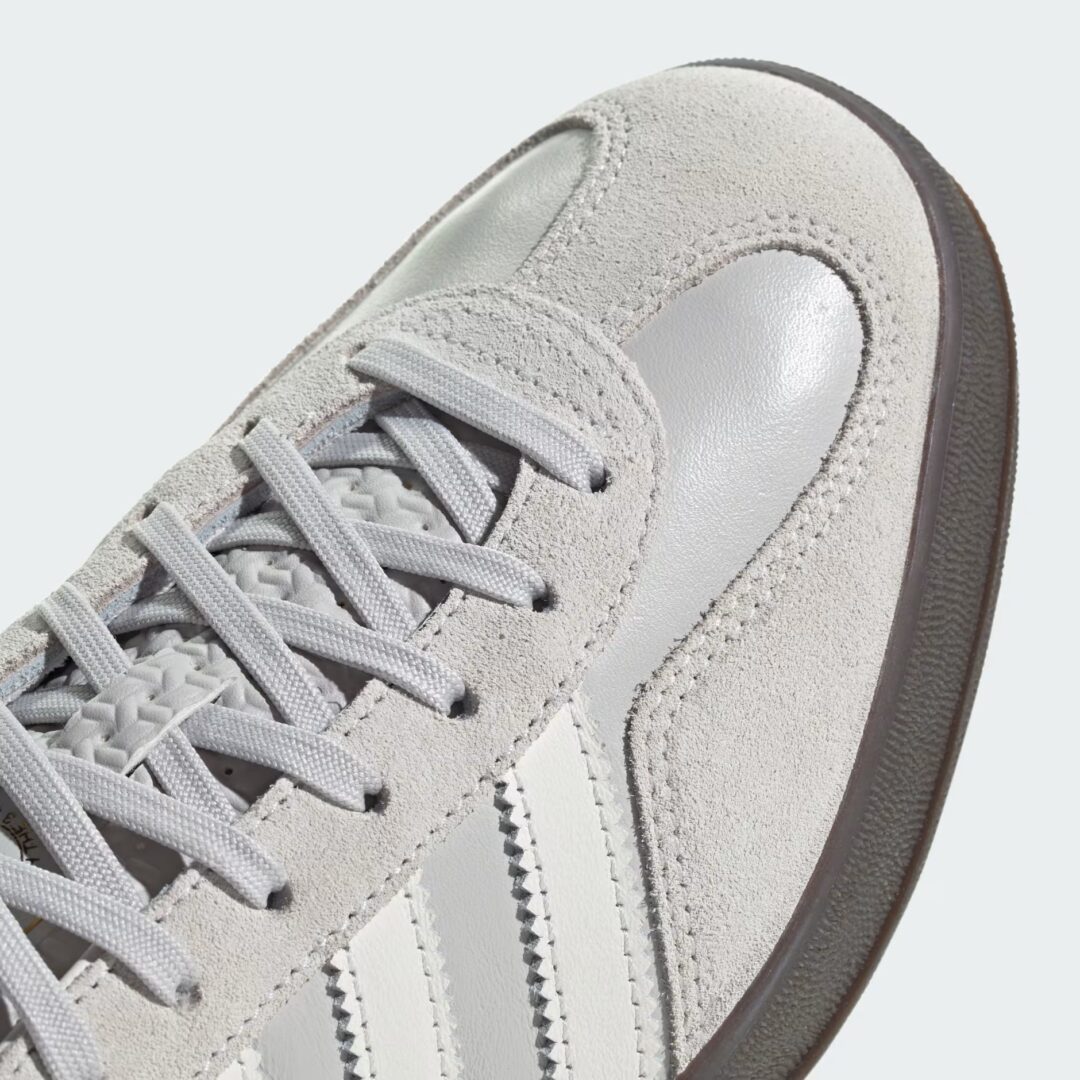 【2024年 10/4 発売】URBAN RESEARCH × adidas Originals GAZELLE INDOOR “Grey One/Core White/Gum” (アディダス オリジナルス ガゼル インドア “クリアスカイ/ローズトーン/ガム”) [JH8838]