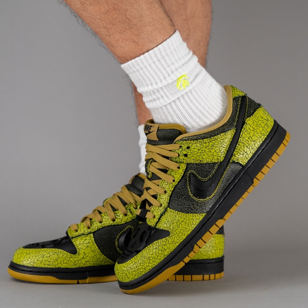 【国内 2024年 10/31 発売】ナイキ ダンク ロー “ハロウィン 2024” (NIKE DUNK LOW “Halloween 2024″) [HV6103-300]