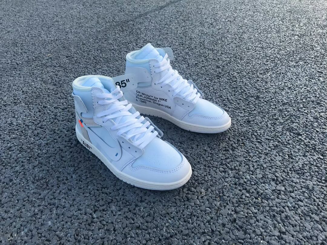 【2025年 12/20 発売予定】OFF-WHITE × NIKE AIR JORDAN 1 RETRO HIGH OG “Alaska” (オフホワイト ナイキ エア ジョーダン 1 レトロ ハイ “アラスカ”) [AA3834-100]