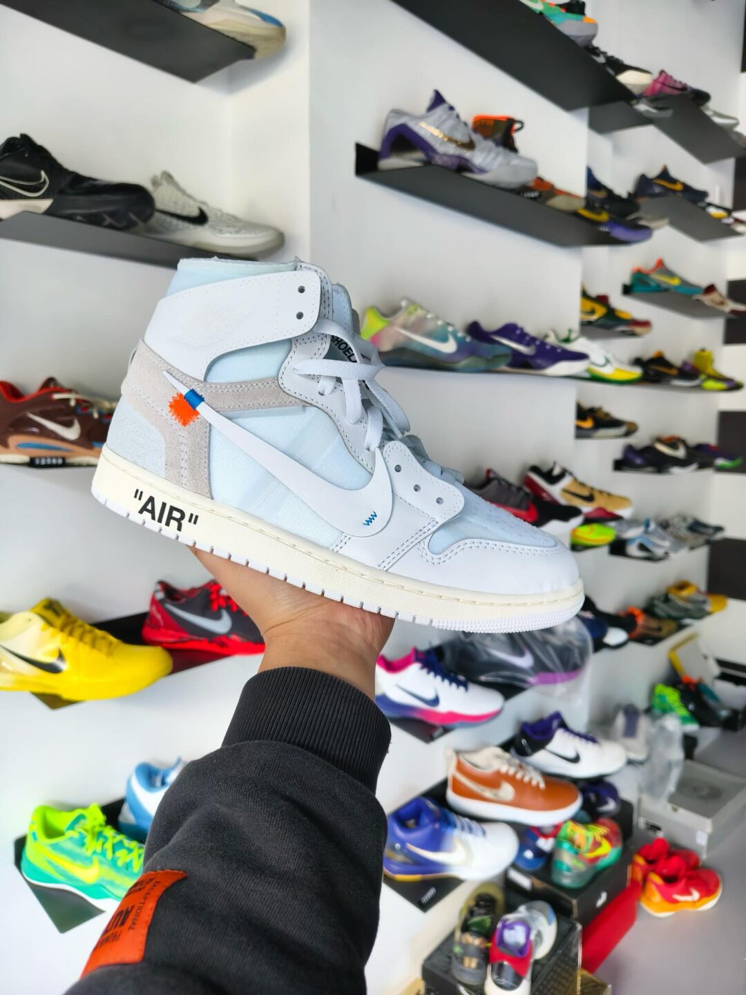 【2026年 3/28 発売予定】OFF-WHITE × NIKE AIR JORDAN 1 RETRO HIGH OG “Alaska” (オフホワイト ナイキ エア ジョーダン 1 レトロ ハイ “アラスカ”) [AA3834-100]