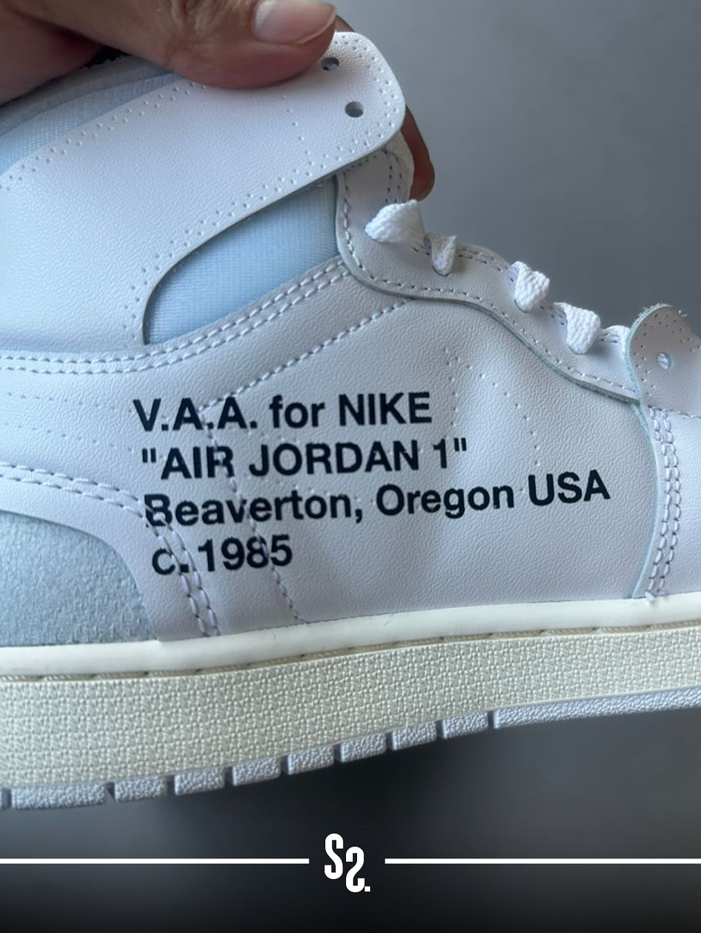 【2026年 3/28 発売予定】OFF-WHITE × NIKE AIR JORDAN 1 RETRO HIGH OG “Alaska” (オフホワイト ナイキ エア ジョーダン 1 レトロ ハイ “アラスカ”) [AA3834-100]