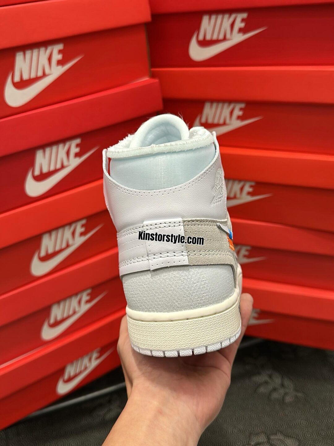 【2026年 3/28 発売予定】OFF-WHITE × NIKE AIR JORDAN 1 RETRO HIGH OG “Alaska” (オフホワイト ナイキ エア ジョーダン 1 レトロ ハイ “アラスカ”) [AA3834-100]