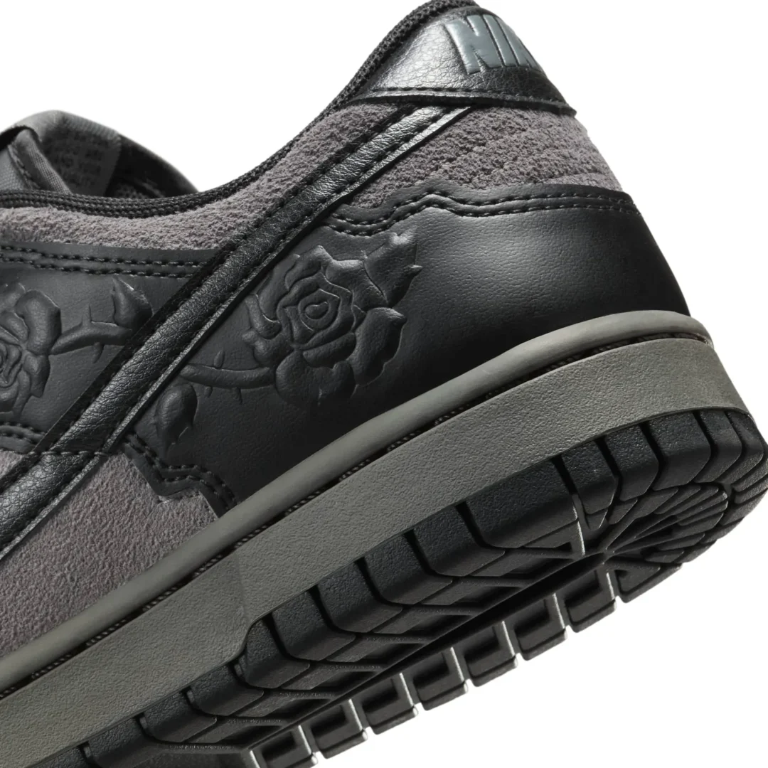 【2025年 1/6 発売】NIKE DUNK LOW “Rose Embossed/Black/Iron Grey” (ナイキ ダンク ロー “ローズエンボス/ブラック/アイアングレー”) [HF1986-001]