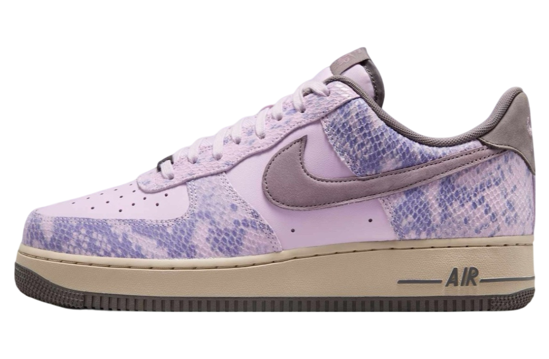 【2025年 1/1 発売】NIKE AIR FORCE 1 LOW “Purple Snakeskin” (ナイキ エア フォース 1 ロー “パープルスネークスキン”) [HF2898-500]