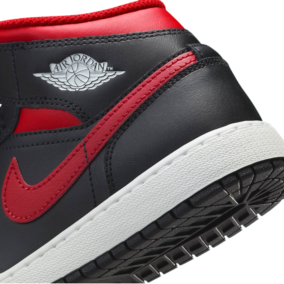 【2025年 1/17 発売】NIKE AIR JORDAN 1 MID “Bred/Black/Red” (ナイキ エア ジョーダン 1 ミッド “ブレッド/ブラック/レッド”) [DQ8426-067]
