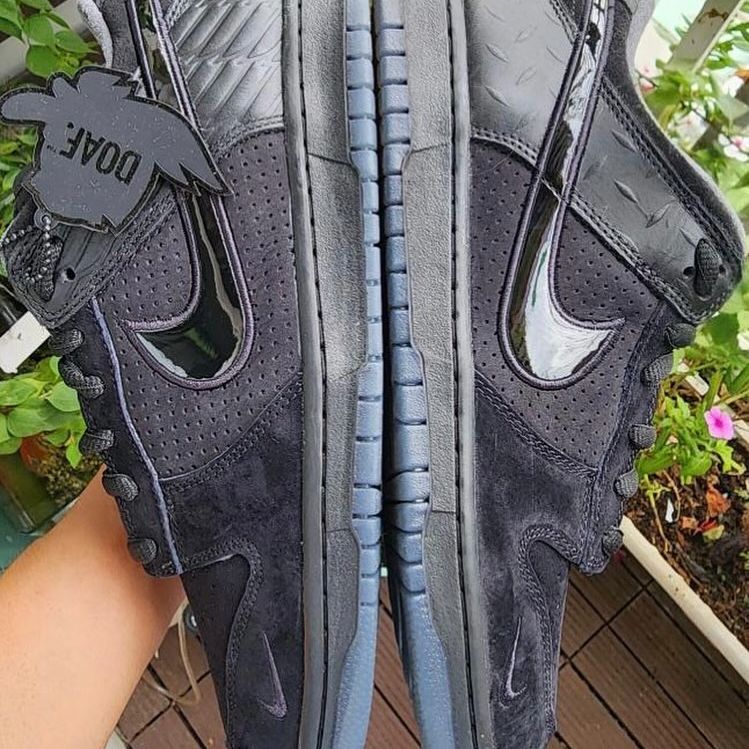 【2024年 11/28 発売】Division Street x NIKE DUNK LOW LUX “Oregon Black” (ディヴィジョン・ストリート ナイキ ダンク ロー “オレゴンブラック”) [HV1470-001]