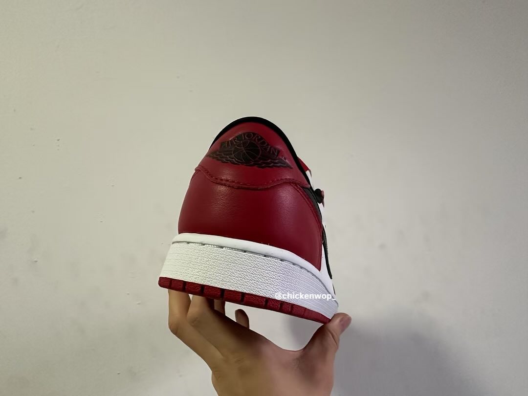 【2025年 11/15 発売予定】NIKE AIR JORDAN 1 RETRO LOW OG “Chicago/Black/Muslin/Varsity Red” (ナイキ エア ジョーダン 1 レトロ ロー “シカゴ/ブラック/ムスリン/バーシティレッド″) [HQ6998-600]