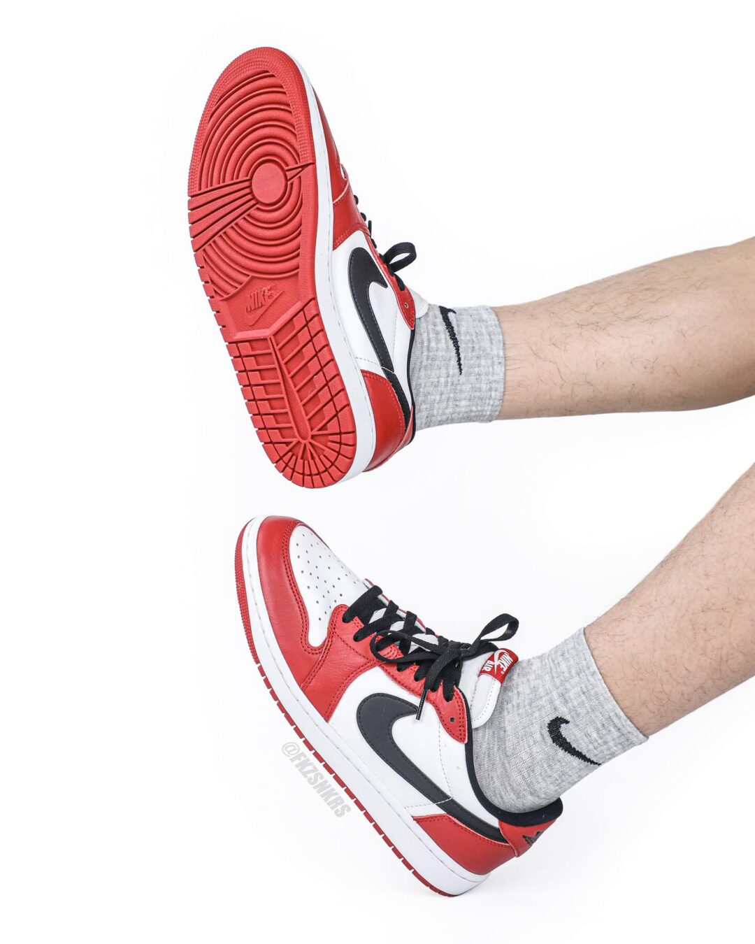 【2025年 11/15 発売予定】NIKE AIR JORDAN 1 RETRO LOW OG “Chicago/Black/Muslin/Varsity Red” (ナイキ エア ジョーダン 1 レトロ ロー “シカゴ/ブラック/ムスリン/バーシティレッド″) [HQ6998-600]
