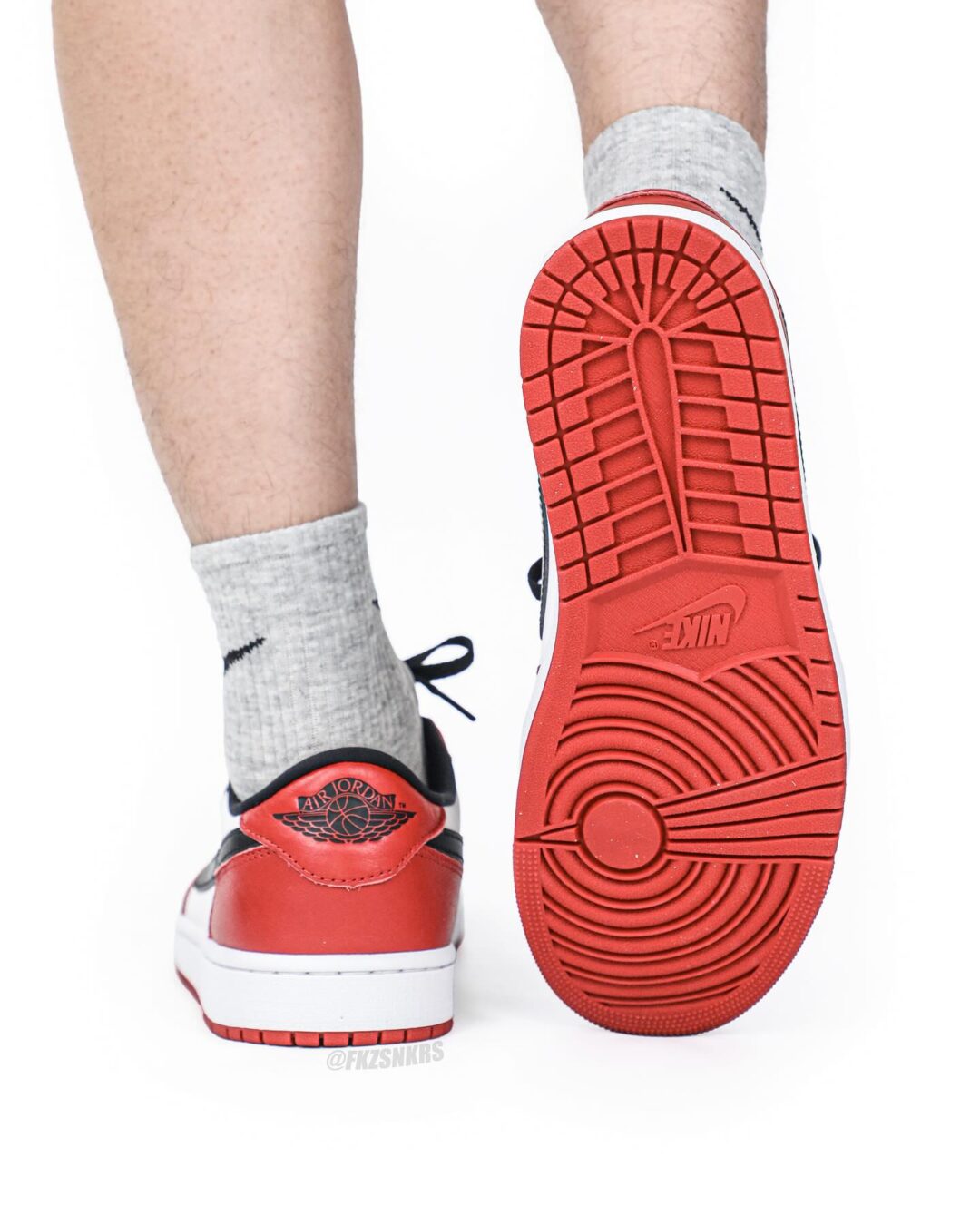 【2025年 11/15 発売予定】NIKE AIR JORDAN 1 RETRO LOW OG “Chicago/Black/Muslin/Varsity Red” (ナイキ エア ジョーダン 1 レトロ ロー “シカゴ/ブラック/ムスリン/バーシティレッド″) [HQ6998-600]