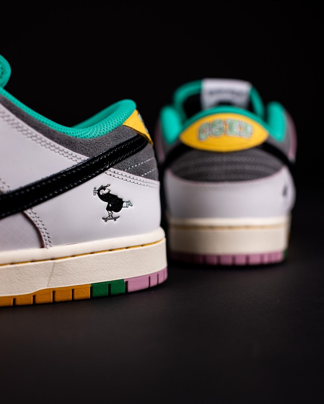 【2025年 5/1 & 5/3 発売】College Skateboarding Educational Foundation {CSEF} × NIKE SB DUNK LOW PRO QS (カレッジ スケートボーディング エデュケーショナル ファウンデーション ナイキ ダンク ロー) [HJ4132-100]