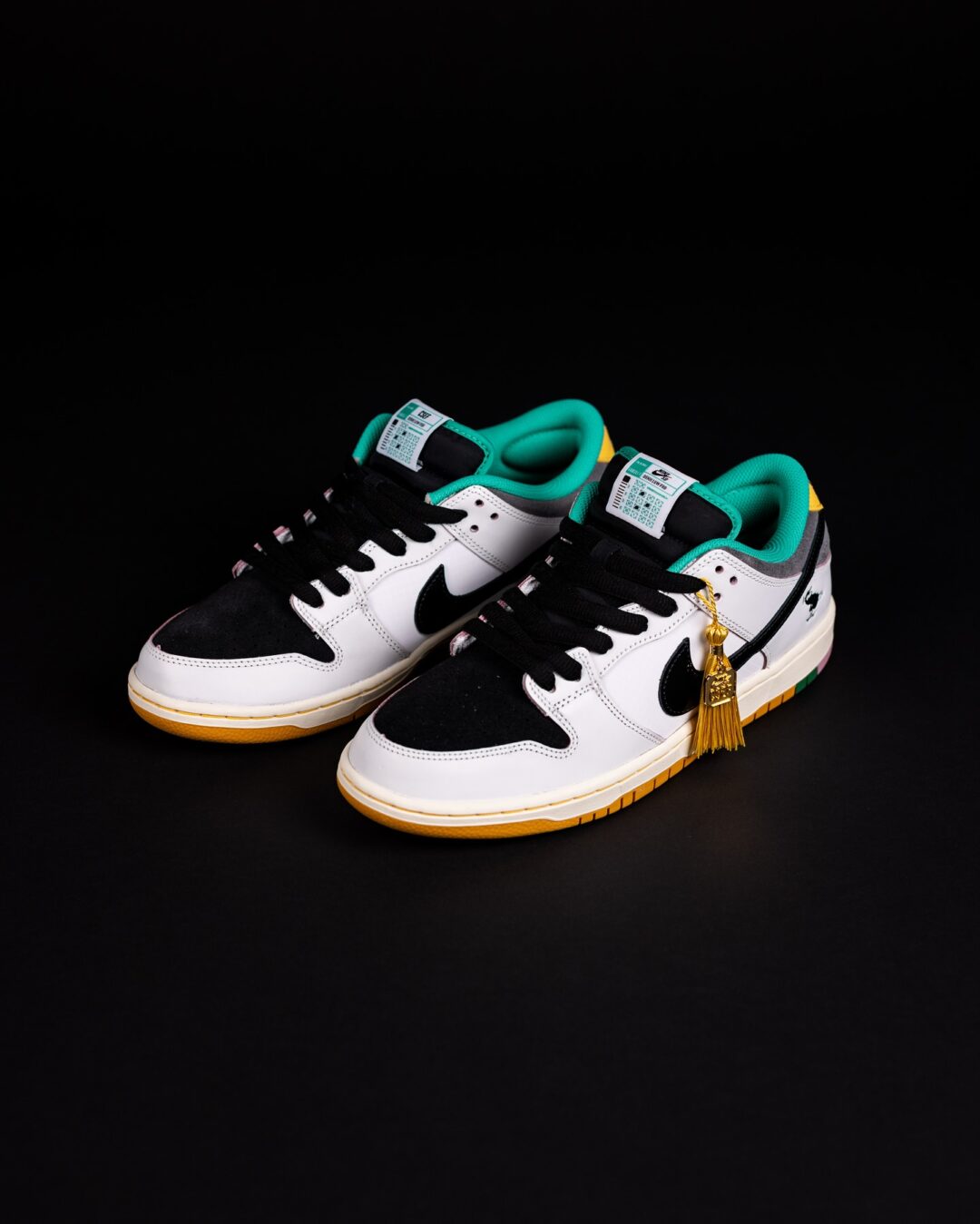 【2025年 5/1 & 5/3 発売】College Skateboarding Educational Foundation {CSEF} × NIKE SB DUNK LOW PRO QS (カレッジ スケートボーディング エデュケーショナル ファウンデーション ナイキ ダンク ロー) [HJ4132-100]
