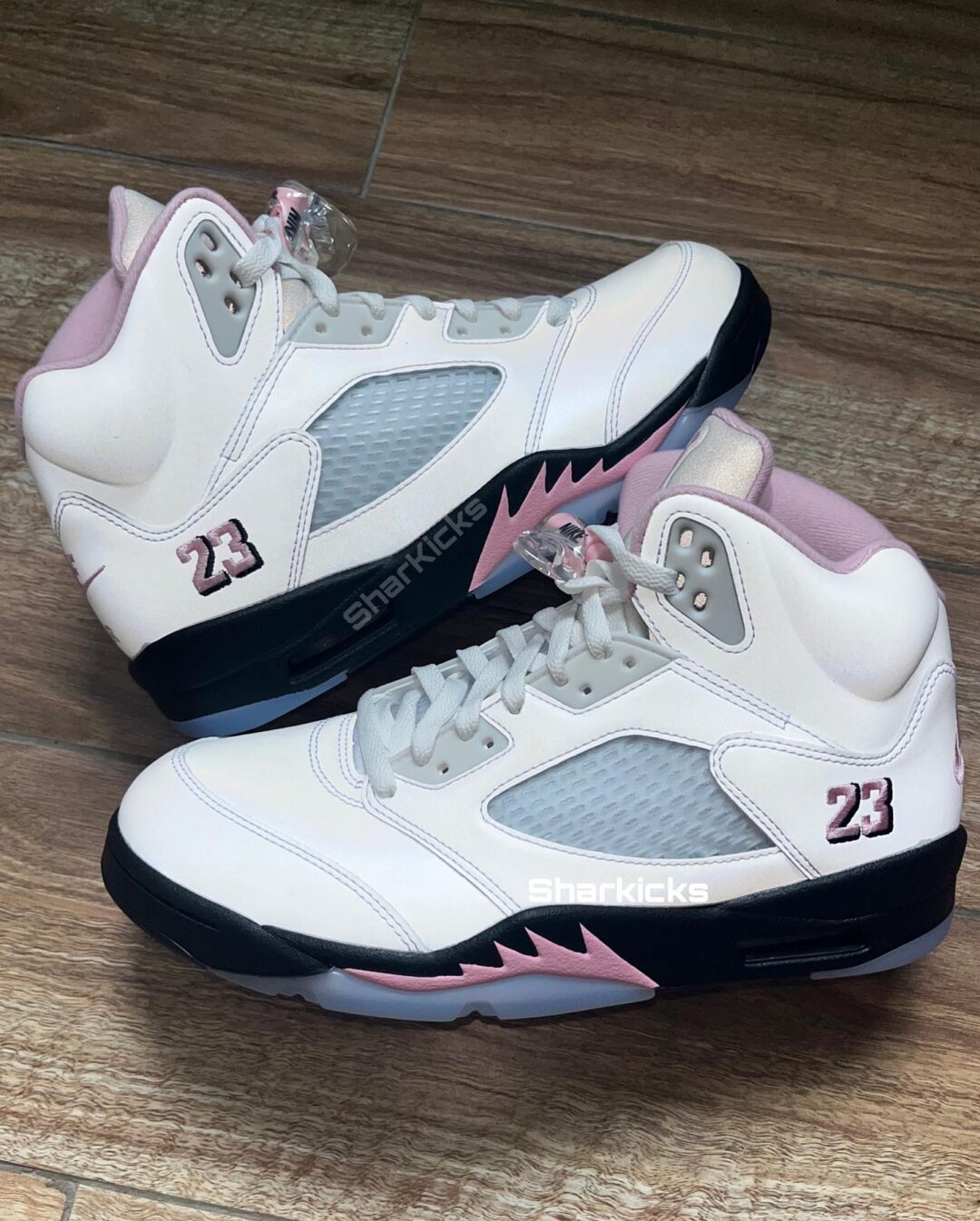 【2025年 10/11 発売予定】NIKE AIR JORDAN 5 RETRO “White/Medium Soft Pink” (ナイキ エア ジョーダン 5 “ホワイト/ミディアムソフトピンク”) [HQ7978-102]