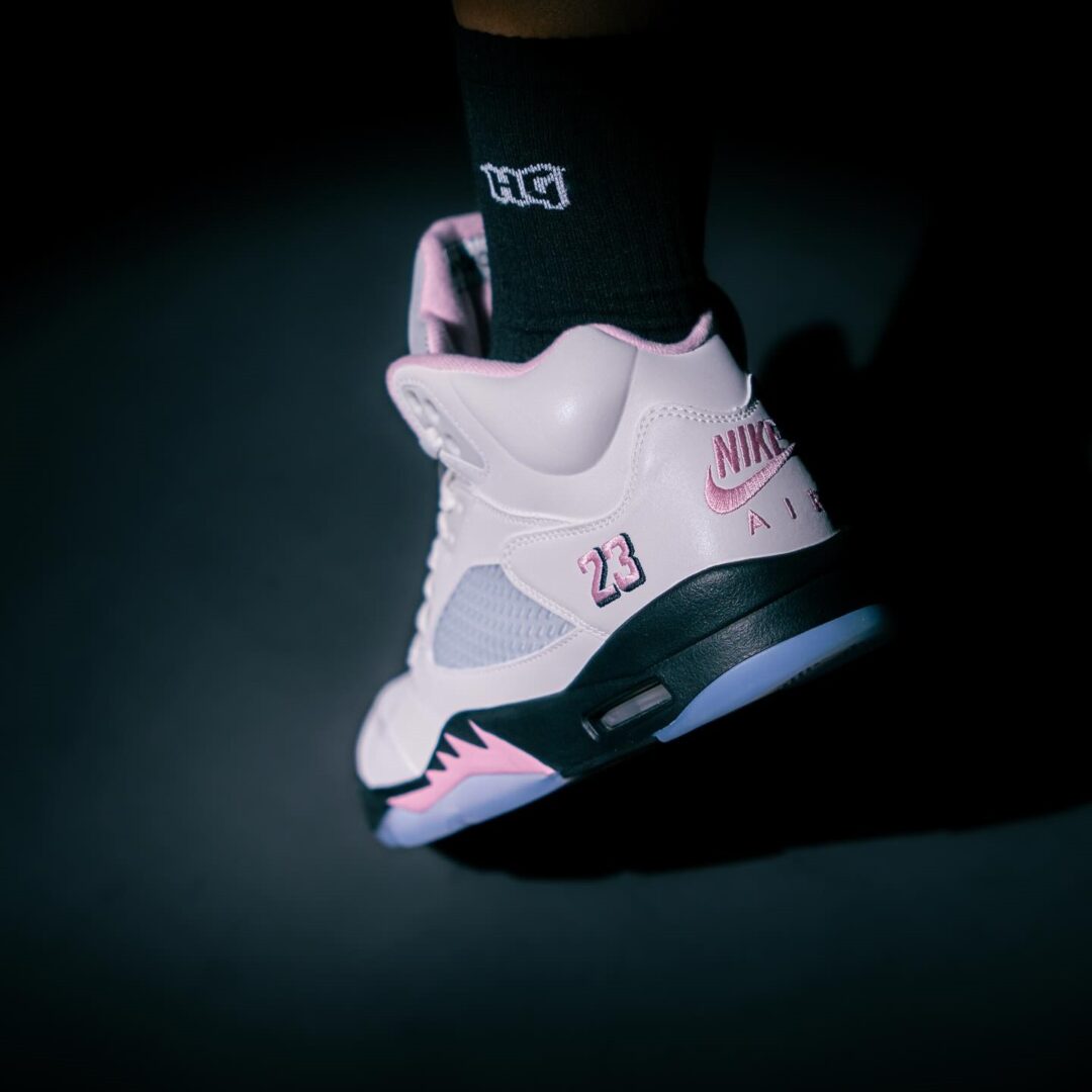 【2025年 10/11 発売】NIKE AIR JORDAN 5 RETRO “White/Medium Soft Pink” (ナイキ エア ジョーダン 5 “ホワイト/ミディアムソフトピンク”) [HQ7978-102]