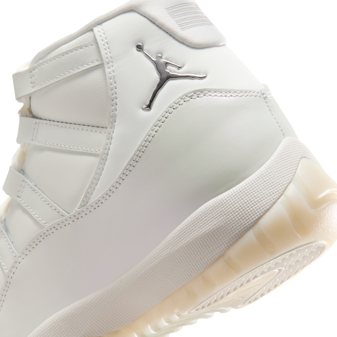 【2025年 11/11 発売予定】NIKE W AIR JORDAN 11 RETRO “Sail/Pearl Grey” (ナイキ エア ジョーダン 11 “セイル/パールグレー”) [AR0715-110]