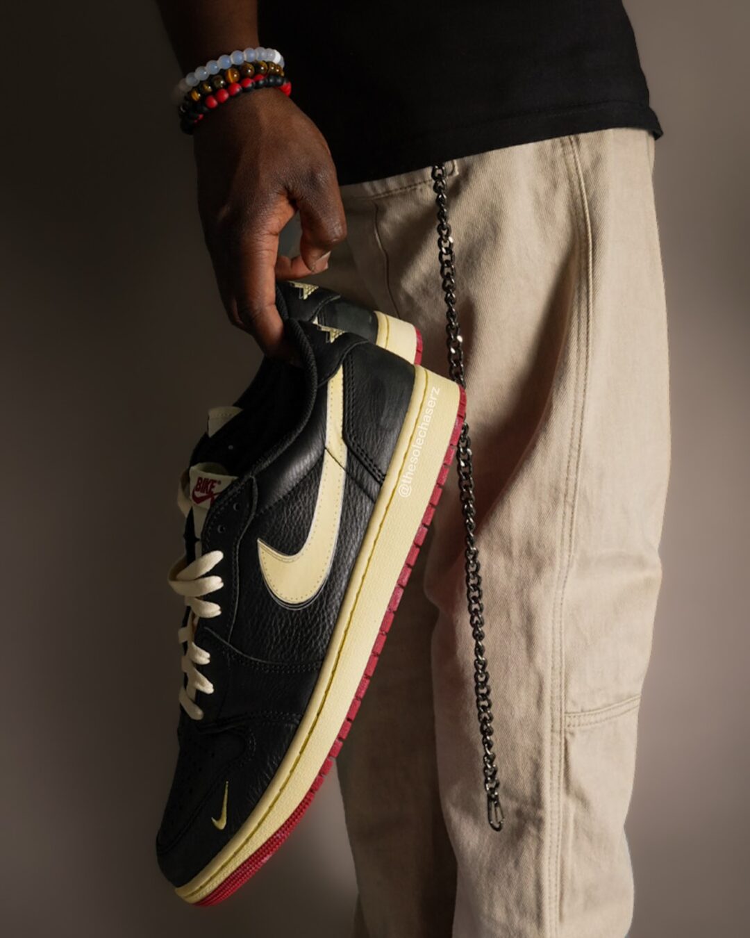 【2025年 8/16 発売予定】Nigel Sylvester x NIKE AIR JORDAN 1 LOW OG “Better With Time” (ナイジェル・シルベスター ナイキ エア ジョーダン 1 レロー “ベターウィズタイム″) [IB8958-001]