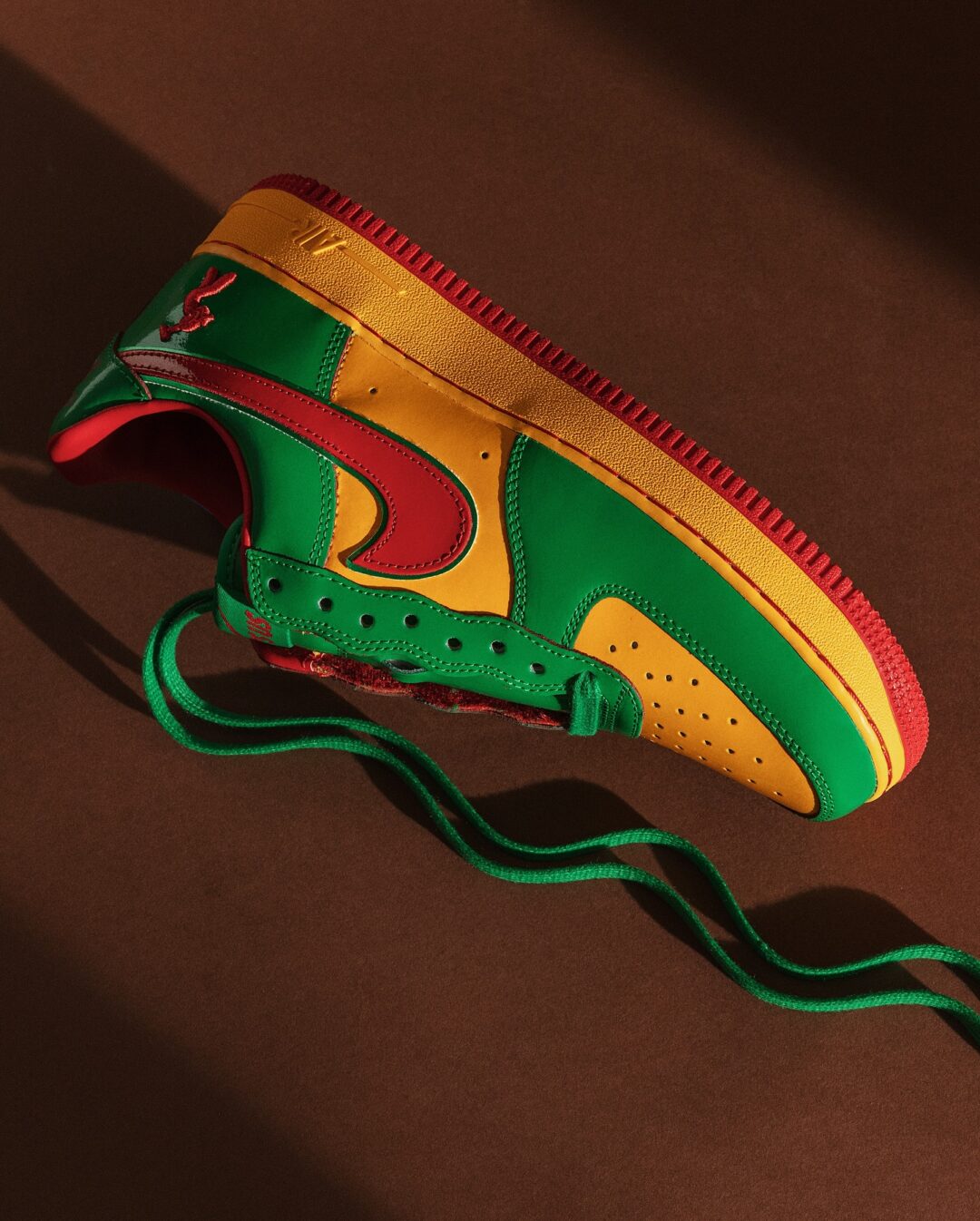 【2025年 5/22 発売】「Lil Yachty/リル・ヨッティ」× NIKE AIR FORCE 1 “Lucky Green/Mystic Red” (ナイキ エア フォース 1 “ラッキーグリーン/ミスティックレッド”) [IH4383-300]