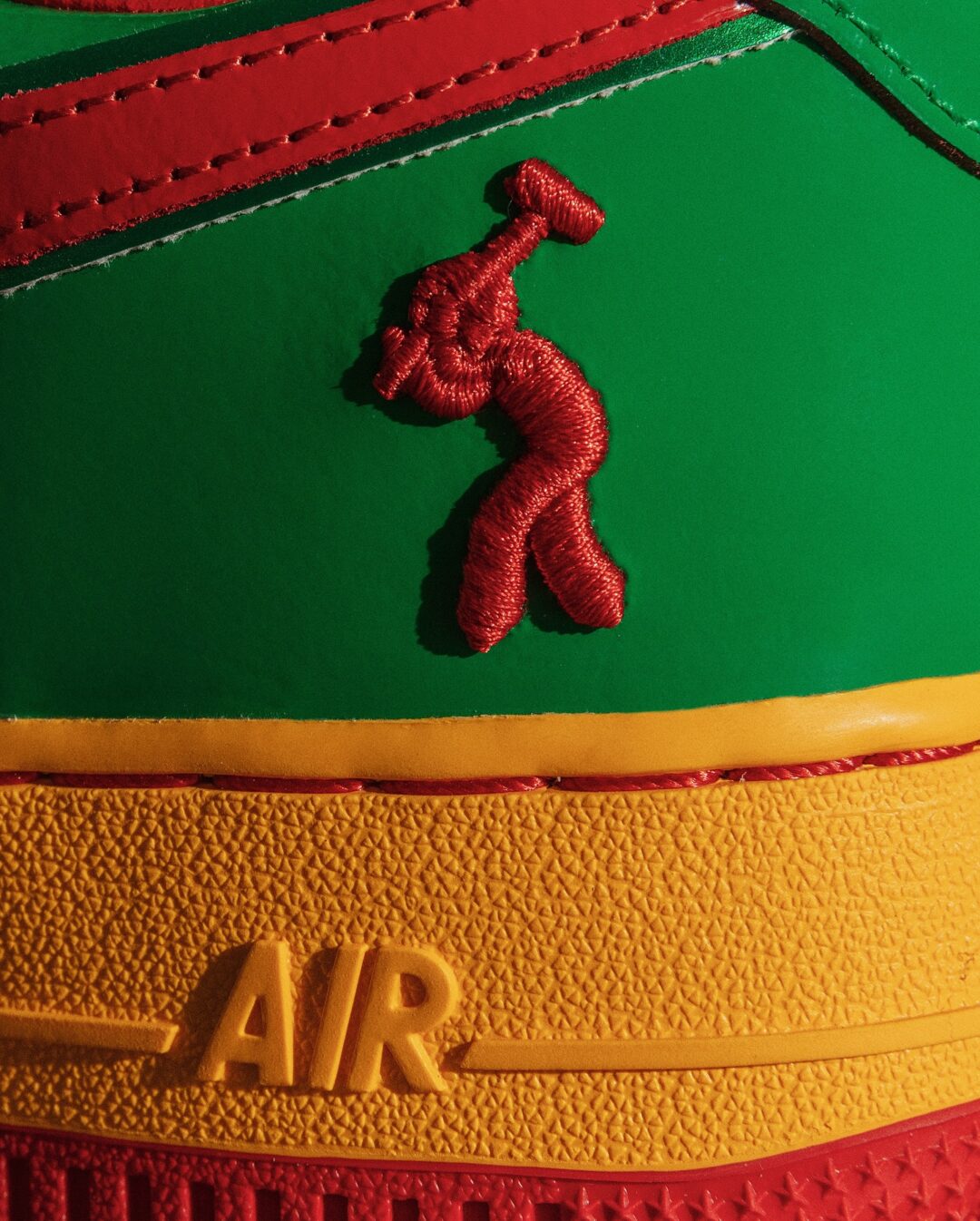 【2025年 5/22 発売】「Lil Yachty/リル・ヨッティ」× NIKE AIR FORCE 1 “Lucky Green/Mystic Red” (ナイキ エア フォース 1 “ラッキーグリーン/ミスティックレッド”) [IH4383-300]
