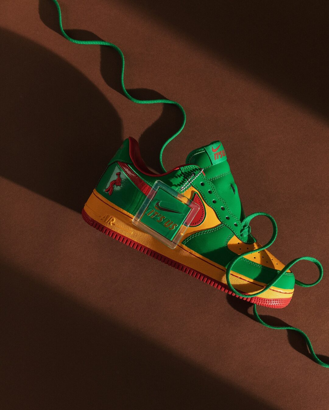 【2025年 5/22 発売】「Lil Yachty/リル・ヨッティ」× NIKE AIR FORCE 1 “Lucky Green/Mystic Red” (ナイキ エア フォース 1 “ラッキーグリーン/ミスティックレッド”) [IH4383-300]