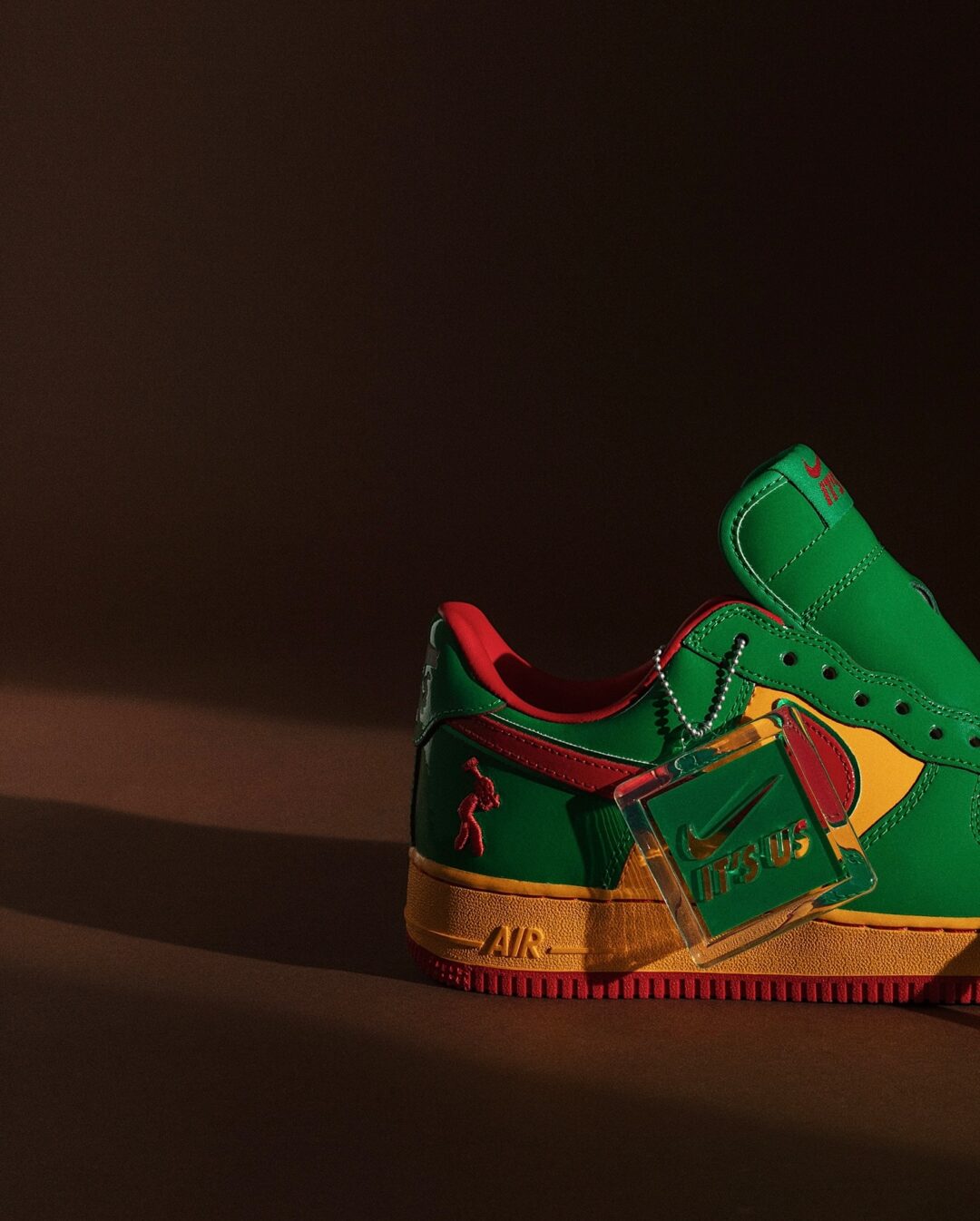 【2025年 5/22 発売】「Lil Yachty/リル・ヨッティ」× NIKE AIR FORCE 1 “Lucky Green/Mystic Red” (ナイキ エア フォース 1 “ラッキーグリーン/ミスティックレッド”) [IH4383-300]