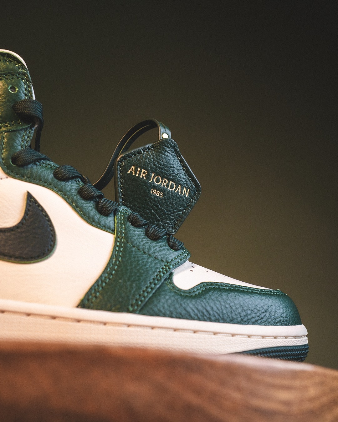 【2025年 10/4 発売予定】NIKE AIR JORADN 1 HIGH OG “Pale Ivory/Pro Green” (ナイキ エア ジョーダン 1 ハイ OG “ペールアイボリー/プログリーン”) [FD2596-101]