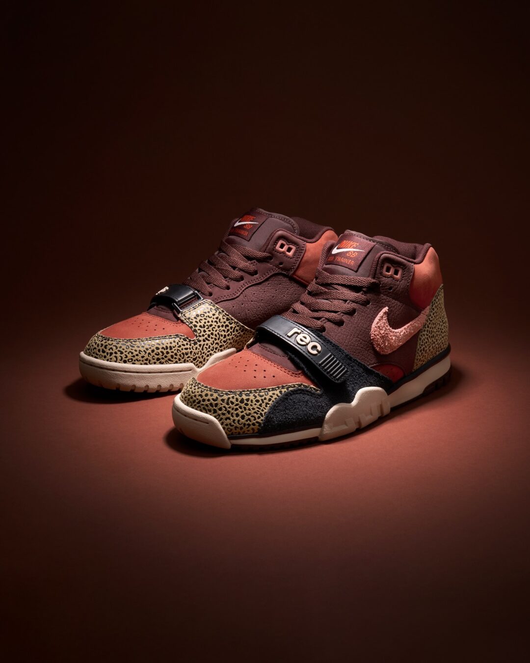 【国内 2025年 7/18 発売】Arts-Rec x NIKE SB “DUNK LOW” & “AIR TRAINER 1” (アーツレック ナイキ ダンク ロー エア トレイナー) {IH3211-200/IF0501-200]