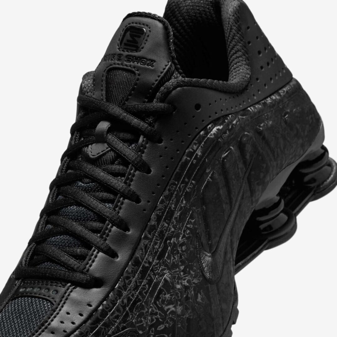 【2025年 3/17 発売】NIKE W SHOX R4 “Black Floral/Dark Smoke Grey” (ナイキ ショックス “ブラックフローラル/ダークスモークグレー”) [HV0934-002]