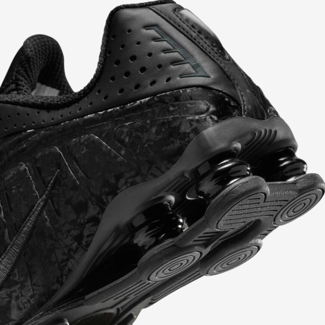 【2025年 3/17 発売】NIKE W SHOX R4 “Black Floral/Dark Smoke Grey” (ナイキ ショックス “ブラックフローラル/ダークスモークグレー”) [HV0934-002]