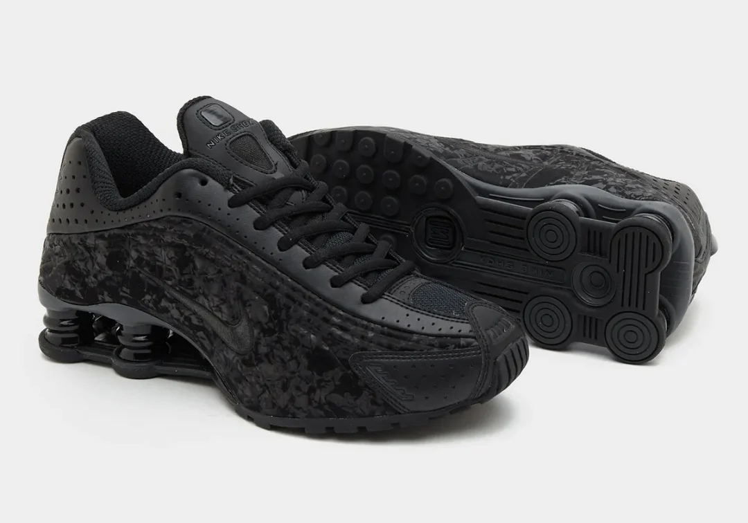 【2025年 3/17 発売】NIKE W SHOX R4 “Black Floral/Dark Smoke Grey” (ナイキ ショックス “ブラックフローラル/ダークスモークグレー”) [HV0934-002]