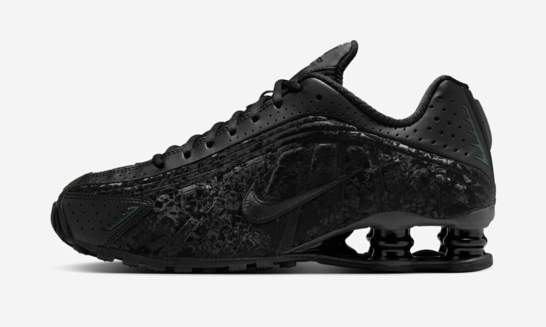 【2025年 3/17 発売】NIKE W SHOX R4 “Black Floral/Dark Smoke Grey” (ナイキ ショックス “ブラックフローラル/ダークスモークグレー”) [HV0934-002]