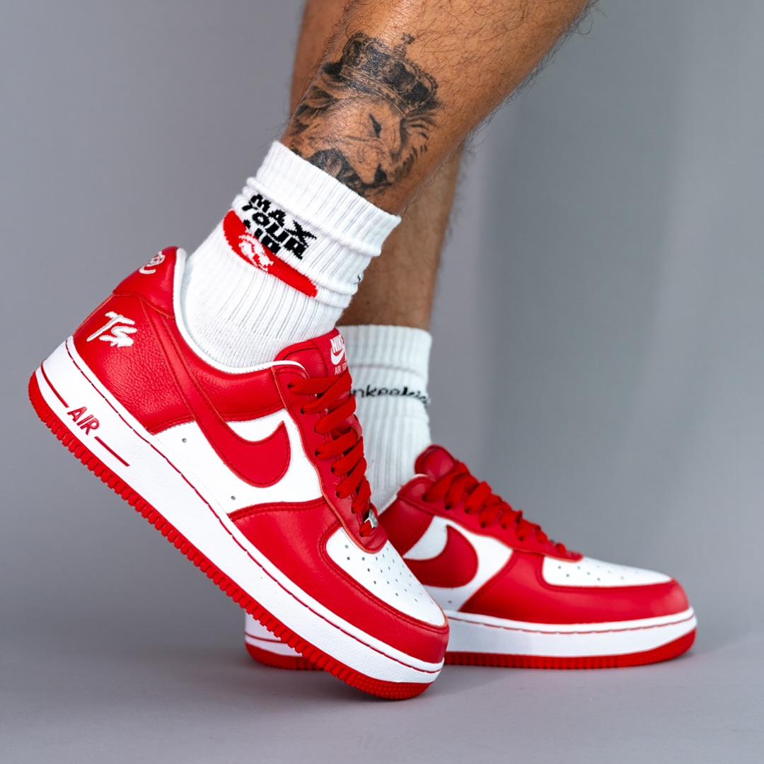 【2025年 8/1 発売予定】Fat Joe/Terror Squad × NIKE AIR FORCE 1 LOW “White/University Red” (ファット・ジョー テラー・スクワッド ナイキ エア フォース 1 ロー “ホワイト/ユニバーシティレッド”) [II4391-100]