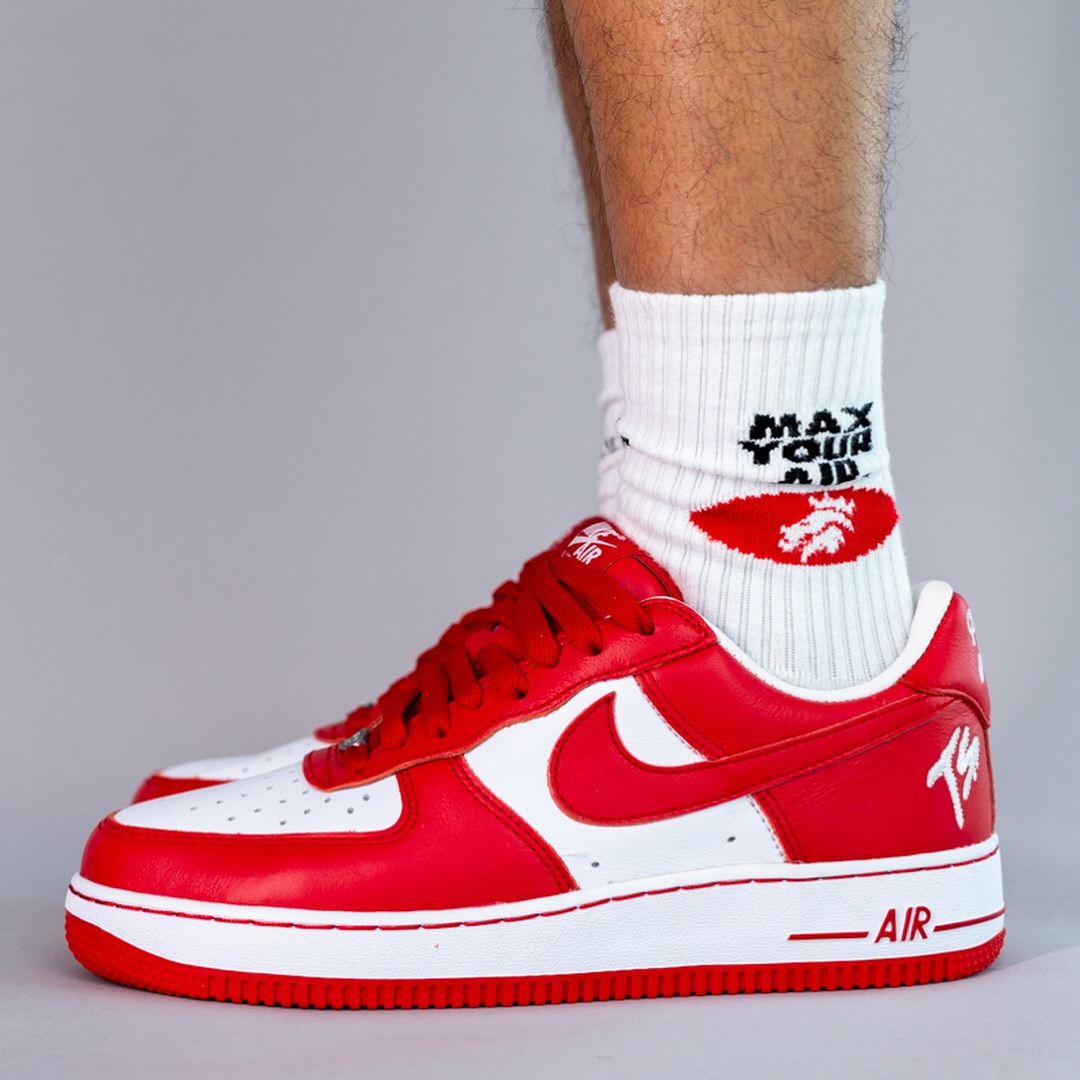 【2025年 8/1 発売予定】Fat Joe/Terror Squad × NIKE AIR FORCE 1 LOW “White/University Red” (ファット・ジョー テラー・スクワッド ナイキ エア フォース 1 ロー “ホワイト/ユニバーシティレッド”) [II4391-100]